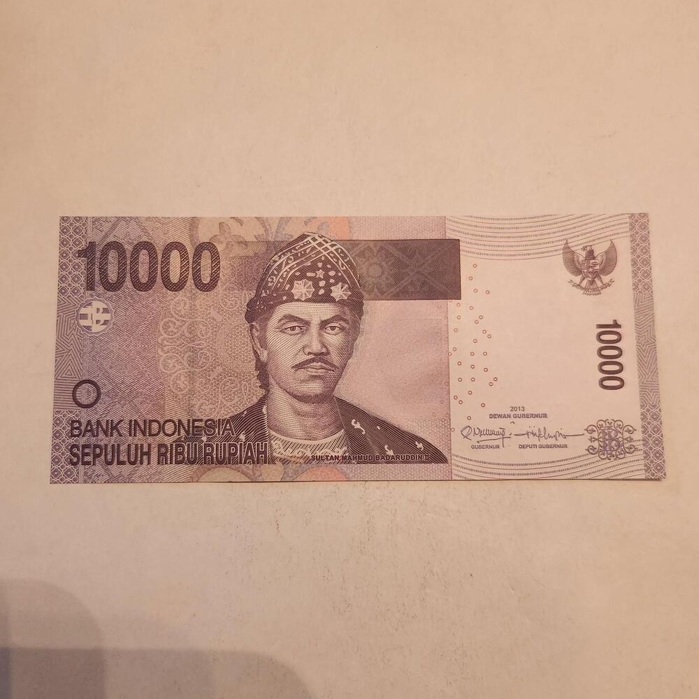 This image shows an Indonesian 10,000 Rupiah...